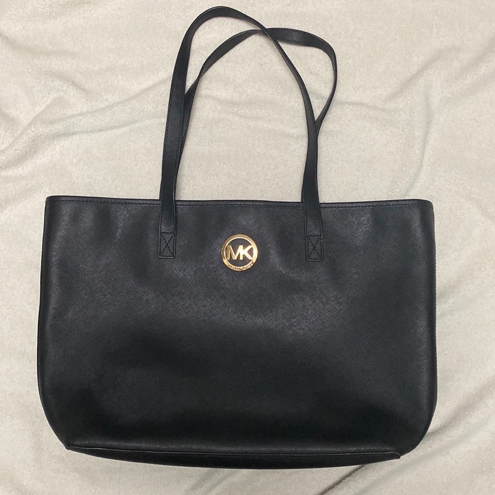 Michael Kors tote - black, excellent condition.